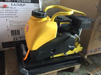 Бензиновая виброплита Калибр БВП-20/4500 (100кг)